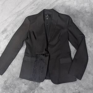💙 NWOT Elegant Black Blazer with fringes 🤩